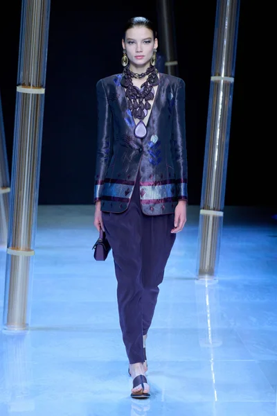 Look 24